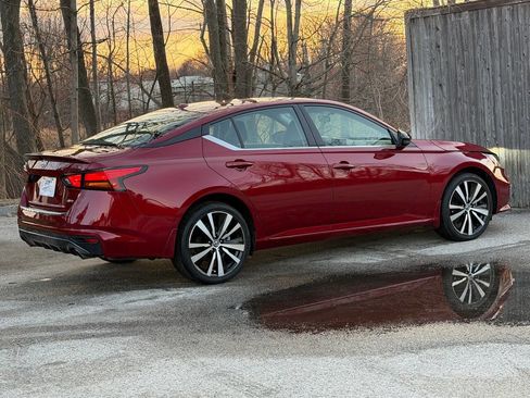 Used 2019 Nissan Altima 2.5 SR w/ SR Premium Package image 7