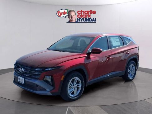 New 2026 Hyundai Tucson SE FWD image 1