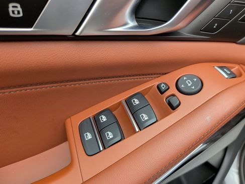 Used 2025 BMW X5 xDrive40i image 31