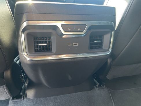 Used 2025 GMC Sierra 1500 SLT w/ SLT Premium Plus Package AWD/4WD image 17