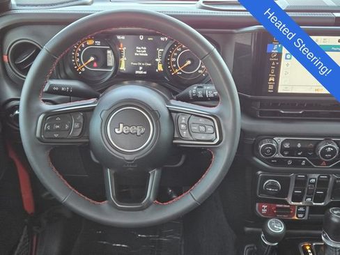 Used 2024 Jeep Wrangler Unlimited Rubicon AWD/4WD image 25