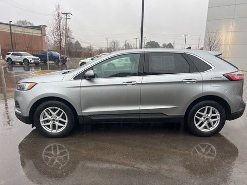 Used 2023 Ford Edge SEL image 8