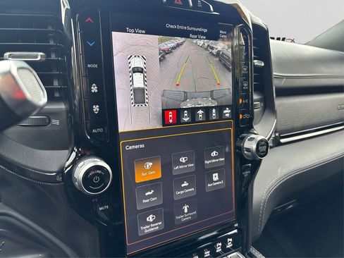 Used 2022 RAM 2500 Limited image 32