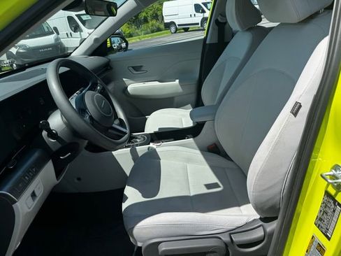 Used 2024 Hyundai Kona SE FWD image 21