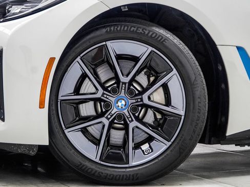 Used 2023 BMW i4 eDrive40 w/ Premium Package RWD image 6
