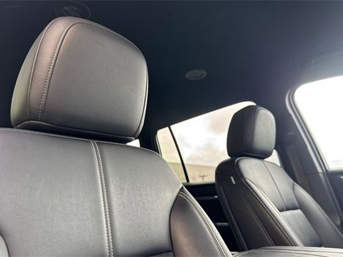 Used 2024 GMC Acadia Elevation image 21