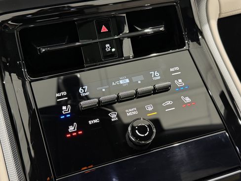 Certified 2024 Porsche Panamera 4 image 41