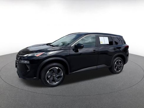 Used 2025 Nissan Rogue SV FWD image 8