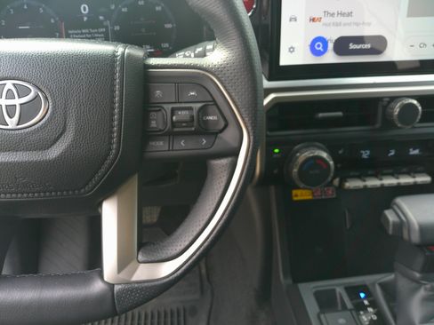 Used 2025 Toyota 4Runner TRD Off-Road Premium image 22