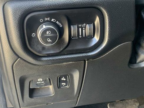 Used 2019 RAM 1500 Laramie image 21