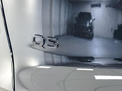 Used 2025 Audi Q5 Premium Plus w/ Premium Plus image 27