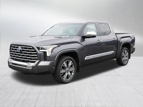 Used 2024 Toyota Tundra Capstone AWD/4WD image 3