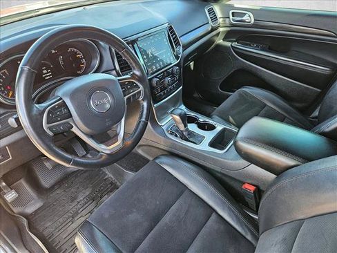 Used 2021 Jeep Grand Cherokee Laredo X RWD image 12