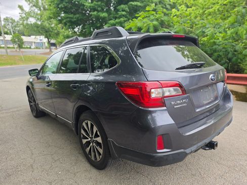 Used 2015 Subaru Outback 2.5i Limited AWD/4WD image 8