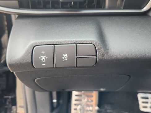 New 2025 Hyundai Elantra Sport image 9