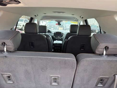 Used 2021 Chevrolet Traverse Premier w/ LPO, Floor Liner Package FWD image 43