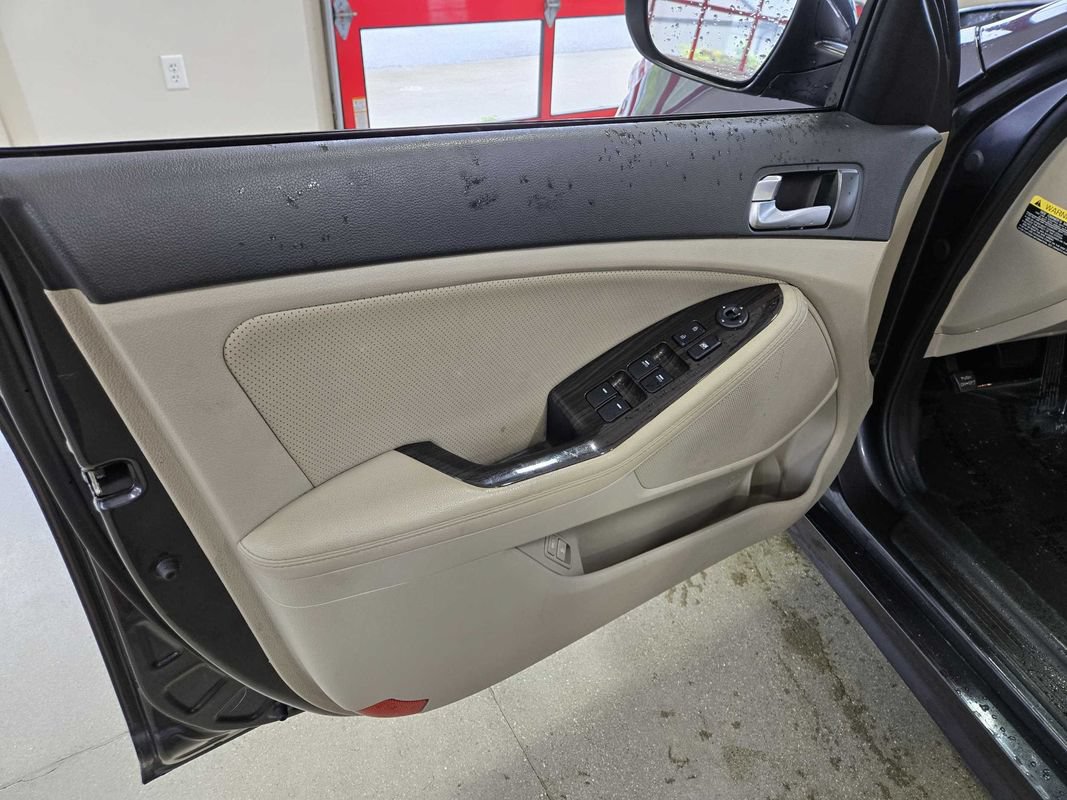 Used 2015 Kia Optima EX FWD image 11