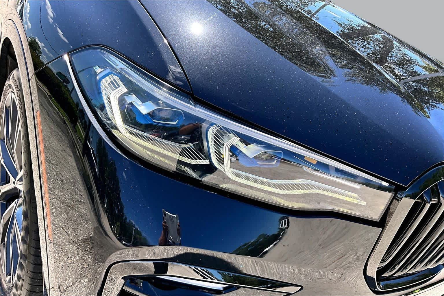 Used 2021 BMW X7 M50i w/ Executive Package AWD/4WD image 28