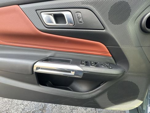 Used 2025 Ford Mustang GT Premium image 25