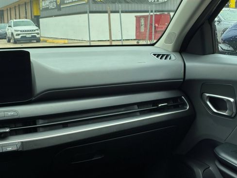 Used 2025 Kia K4 FWD image 32
