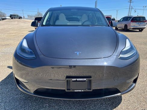 Used 2024 Tesla Model Y Long Range image 10