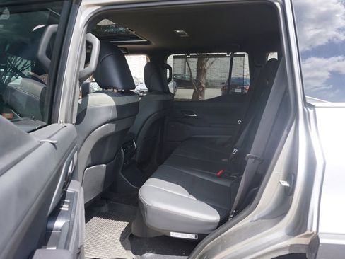 Used 2024 Lexus GX 550 AWD/4WD image 14