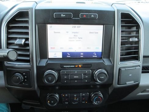 Used 2020 Ford F150 XLT w/ Equipment Group 302A Luxury AWD/4WD image 31