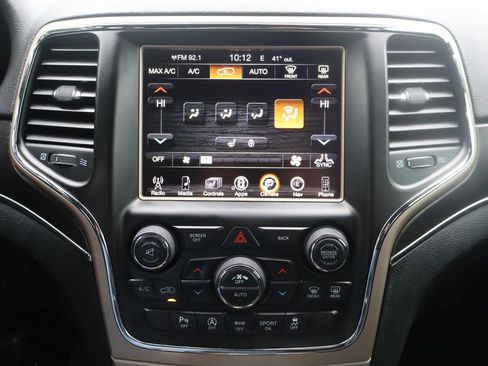 Used 2017 Jeep Grand Cherokee Limited w/ Trailer Tow Group IV AWD/4WD image 34