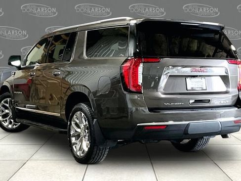 Used 2021 GMC Yukon XL SLT w/ SLT Premium Package AWD/4WD image 5