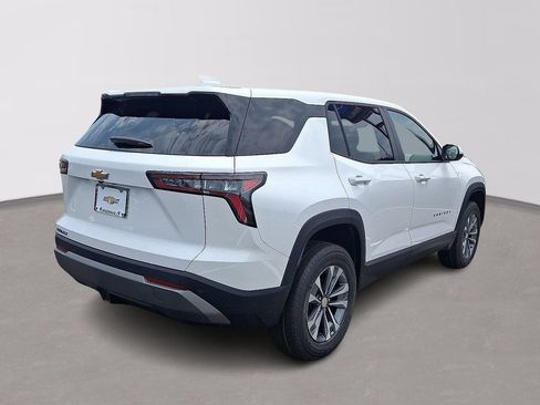 New 2027 Chevrolet Equinox LT w/ Convenience Package II FWD image 4