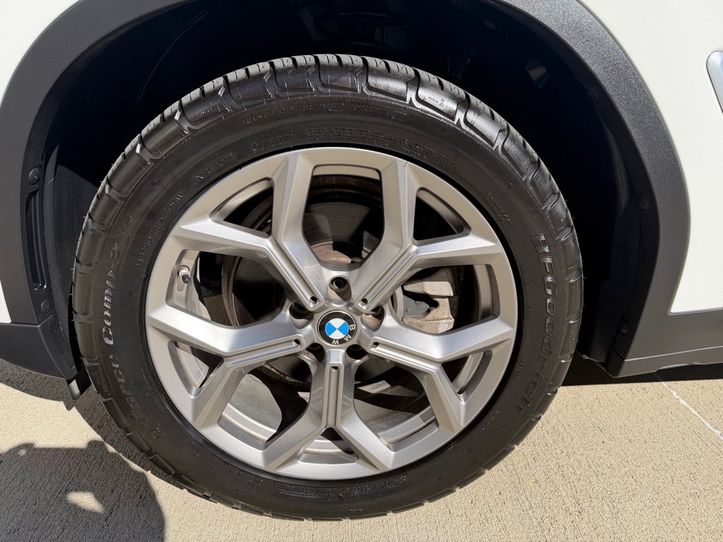 Used 2022 BMW X4 xDrive30i AWD/4WD image 9