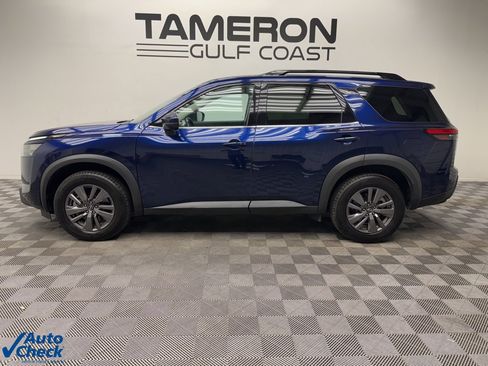 Used 2024 Nissan Pathfinder SV image 6