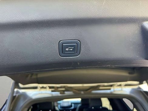 Used 2021 Chevrolet Tahoe Premier image 10