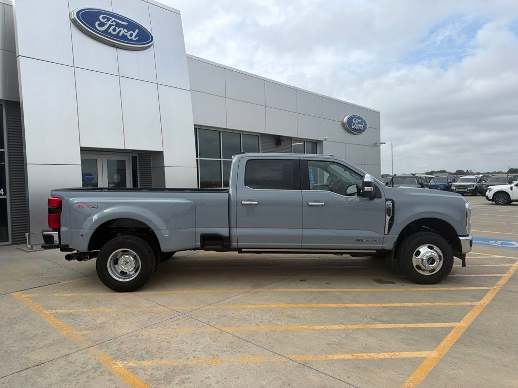 New 2026 Ford F350 Lariat w/ Lariat Premium Package AWD/4WD image 11
