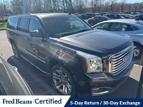 Used 2017 GMC Yukon XL SLT w/ Premium Edition image 14