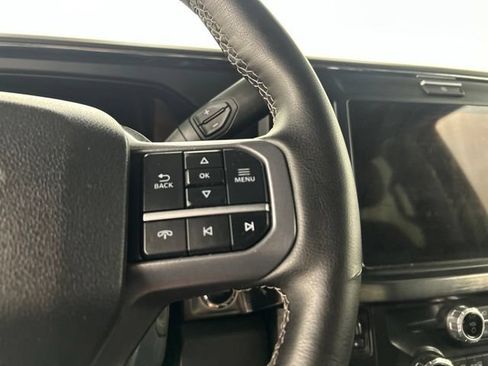 Used 2025 Ford F250 Lariat AWD/4WD image 10