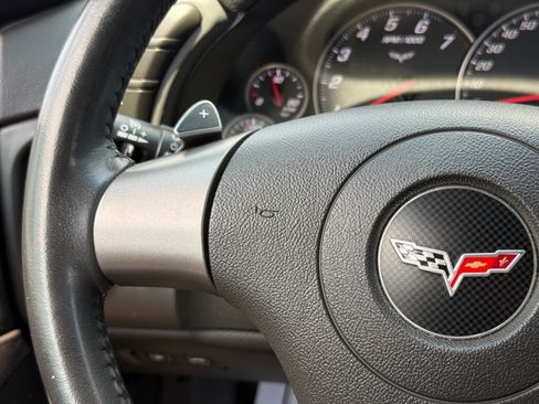 Used 2007 Chevrolet Corvette Coupe w/ Preferred Equipment Group RWD image 19