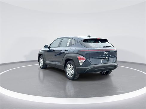New 2026 Hyundai Kona SE image 6