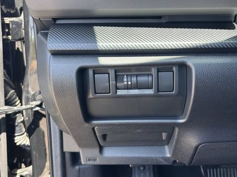 Used 2024 Subaru Crosstrek 2.5i Wilderness w/ Crosstrek Mirror Package AWD/4WD image 31