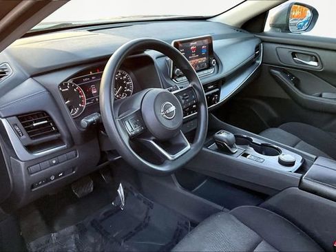 Used 2024 Nissan Rogue SV image 12