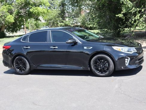 Used 2018 Kia Optima S FWD image 2