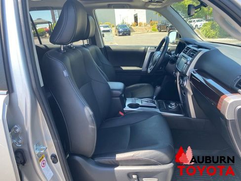 Used 2018 Toyota 4Runner Limited AWD/4WD image 17