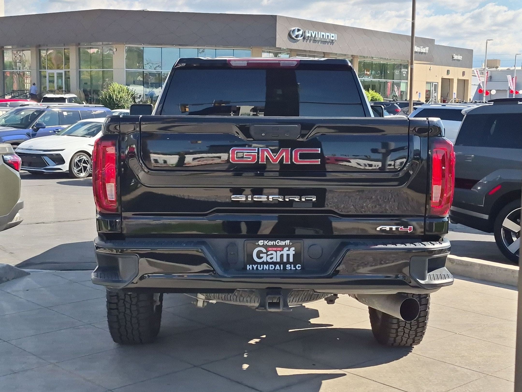 Used 2022 GMC Sierra 2500 AT4 AWD/4WD image 5
