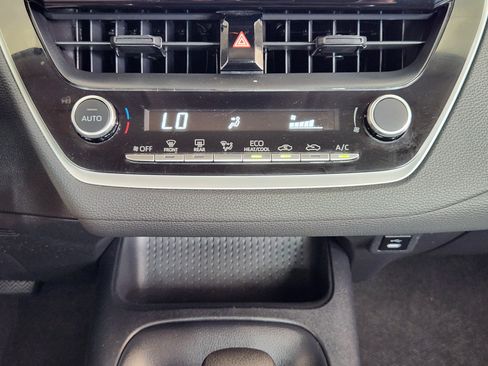 Used 2024 Toyota Corolla LE FWD image 20