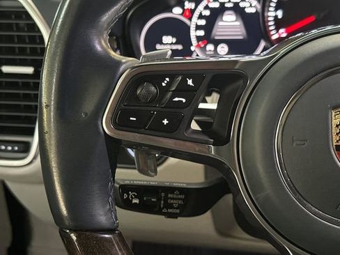 Used 2020 Porsche Cayenne S image 30