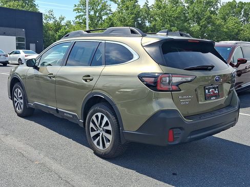 Used 2022 Subaru Outback Premium AWD/4WD image 6