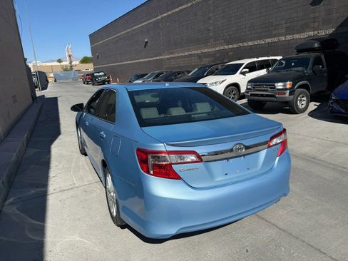 Used 2014 Toyota Camry XLE w/ Leather Package FWD image 6