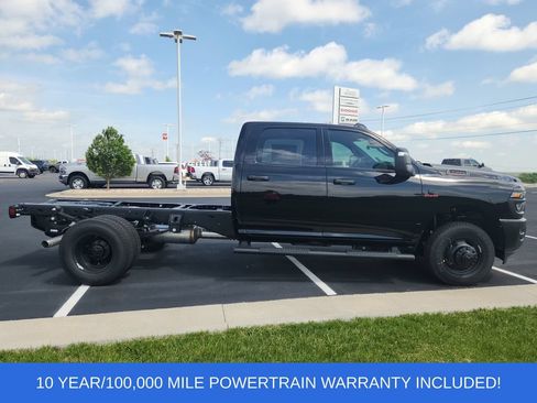 New 2026 RAM 3500 Tradesman AWD/4WD image 9