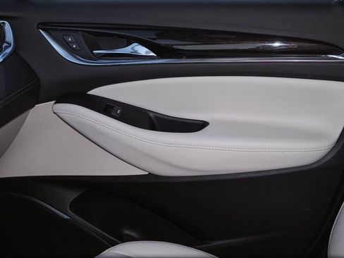 Certified 2023 Buick Enclave Essence image 30