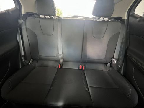 Used 2025 Buick Encore GX Preferred FWD image 37